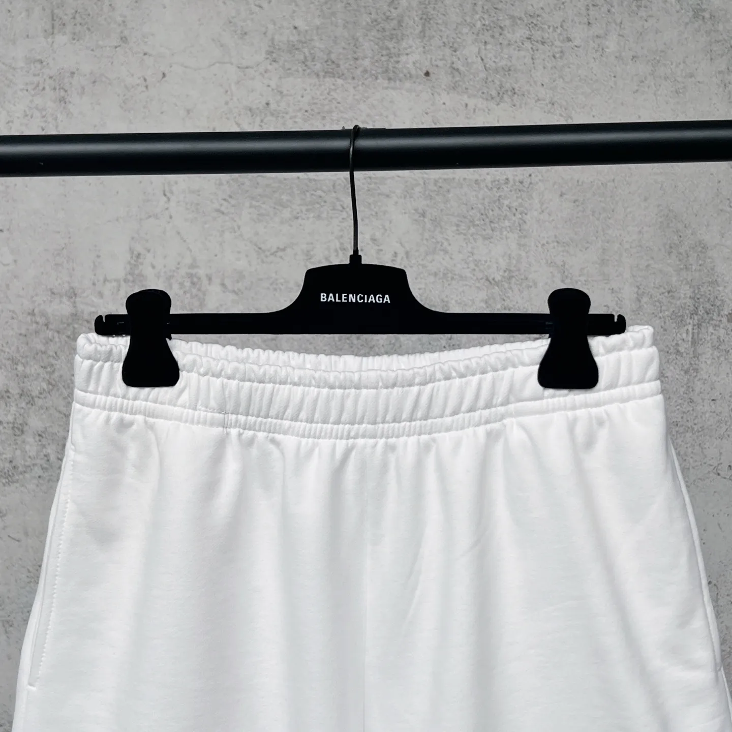 【 . Quality】BALENCI*GA/ .2026New Arrival 。 3M 。 . Authentic ， ！ ZP ， 460 ， . ， ， ， ， 。 . Same Style ：BL 267035 ：Black，White Size：XS S M L